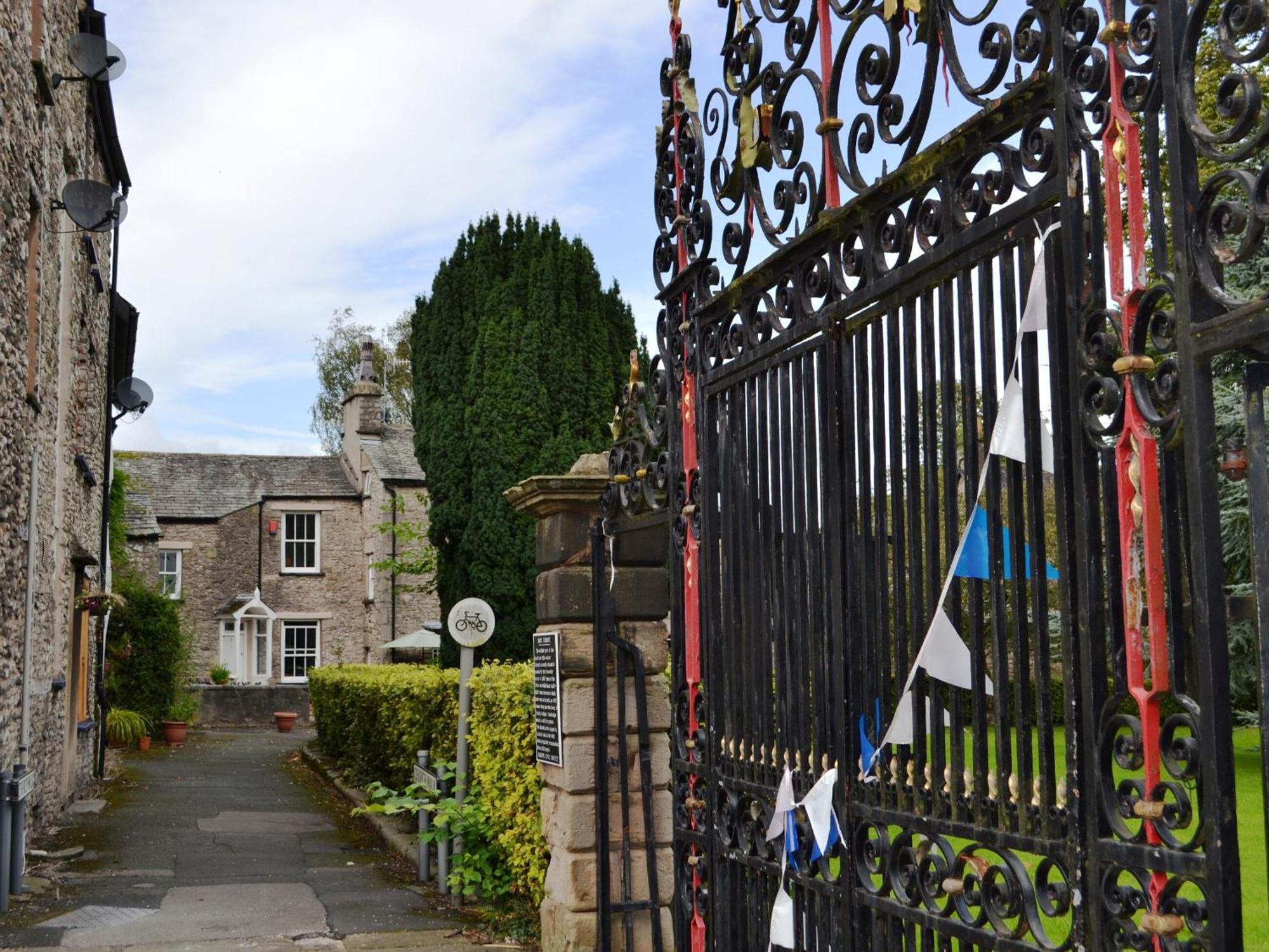 Church Walk Cottage Kendal Esterno foto